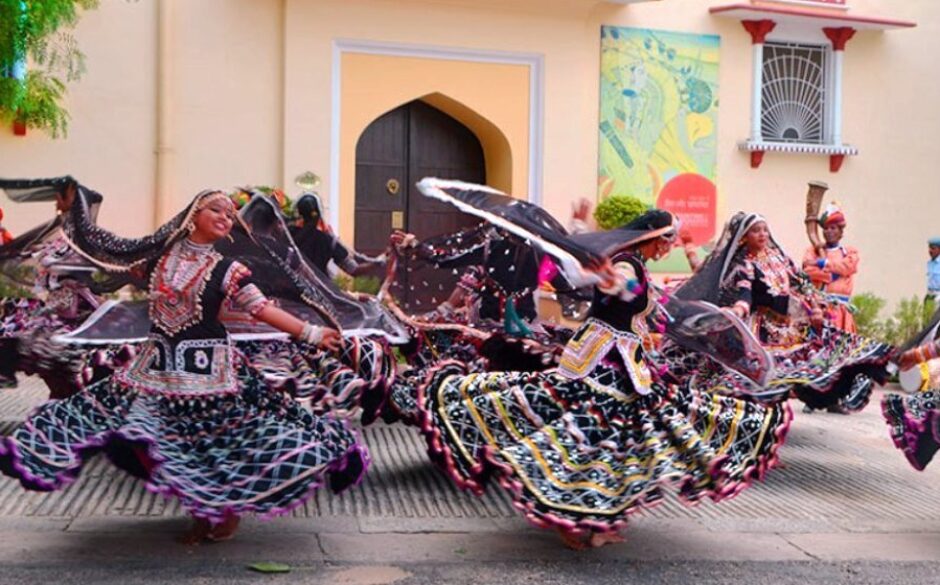 Dancers at Teej Festival, Jaipur, Rajasthan