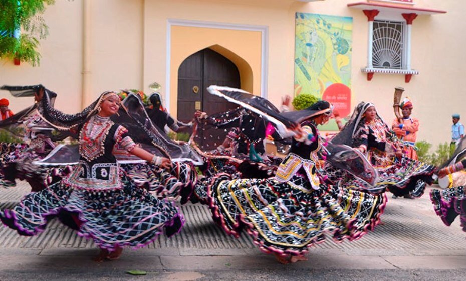 Dancers at Teej Festival, Jaipur, Rajasthan