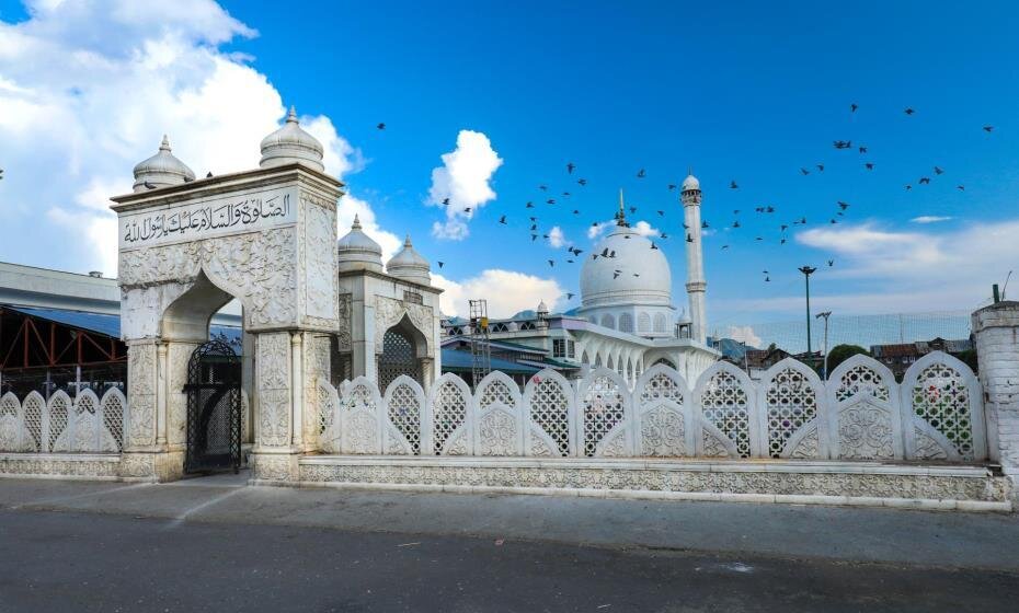 Hazratbal Mosque, Srinagar, Jammu and Kashmir