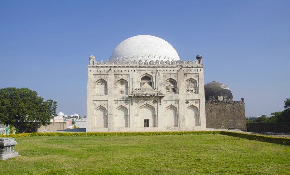 Mujahid Shahi Tomb, Gulbarga, Karnataka