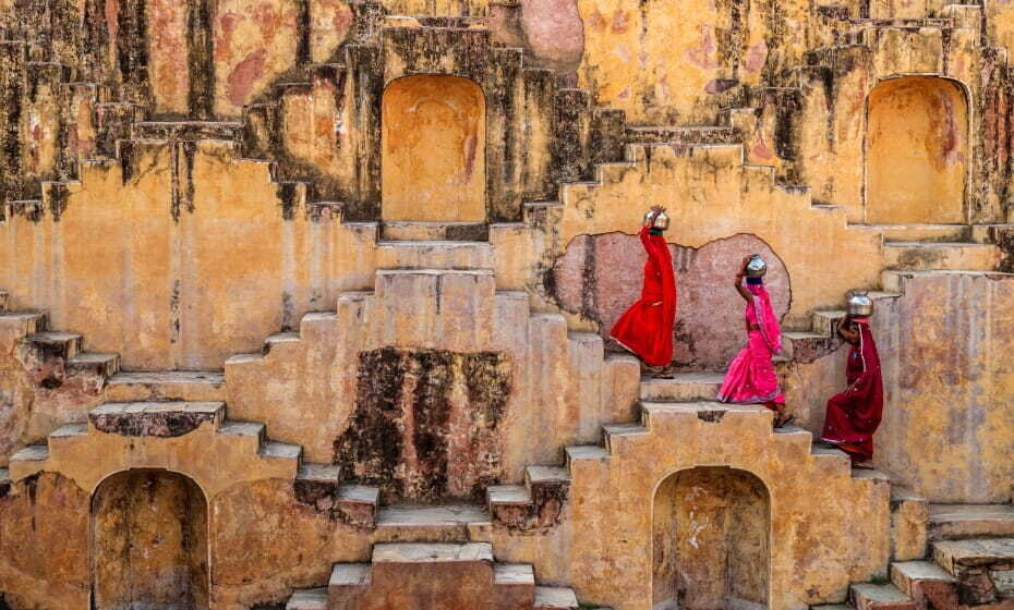 Womens Carying Water at Stepwell, Jaipur, Rajasthan