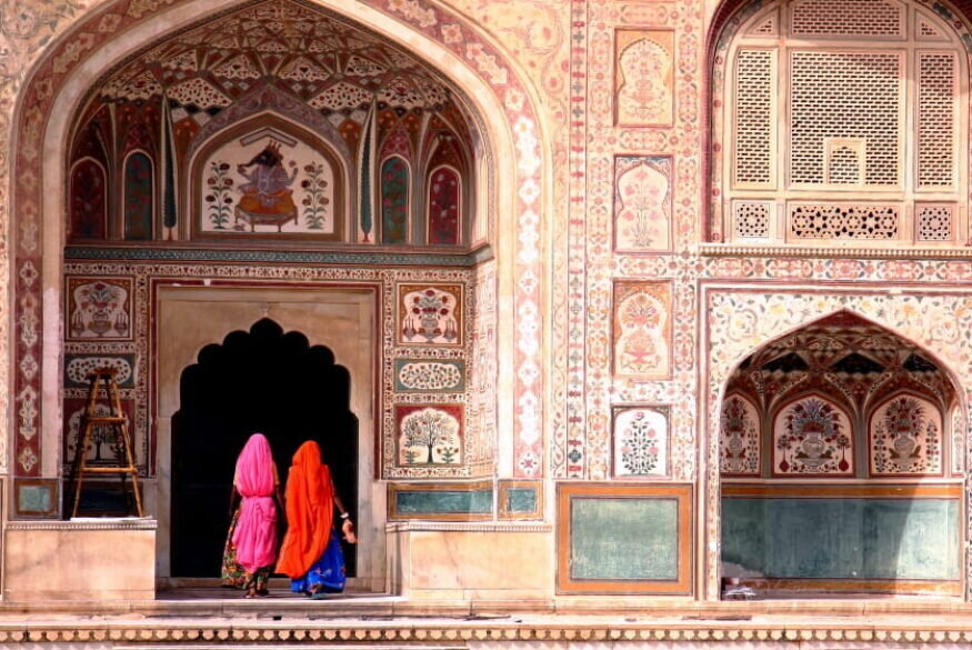 Womens at Amer (Amber) Fort, Jaipur, Rajasthan