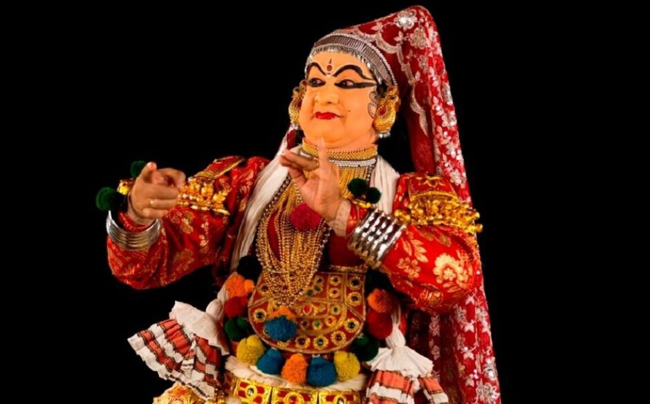 10 Customs and Traditions in Indian Culture Kathakali Dancers