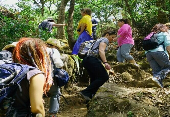 India with Teenagers trekking letchmi