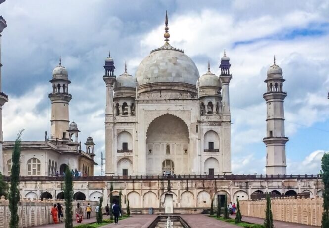 Where should I visit in India Bibi Ka Maqbara