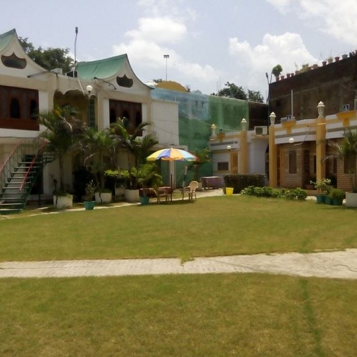 Hotel Ambar and Holiday Resort, Burhanpur