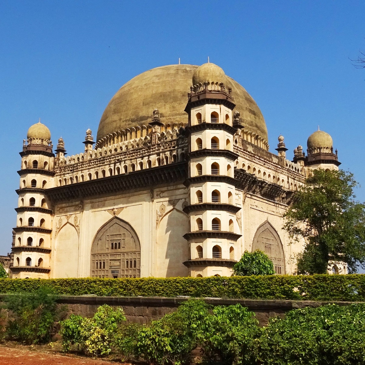 Gol Gumbaz Vijayapura 1200