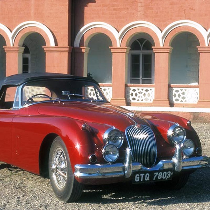 Gondal - Royal Vintage Classic Car