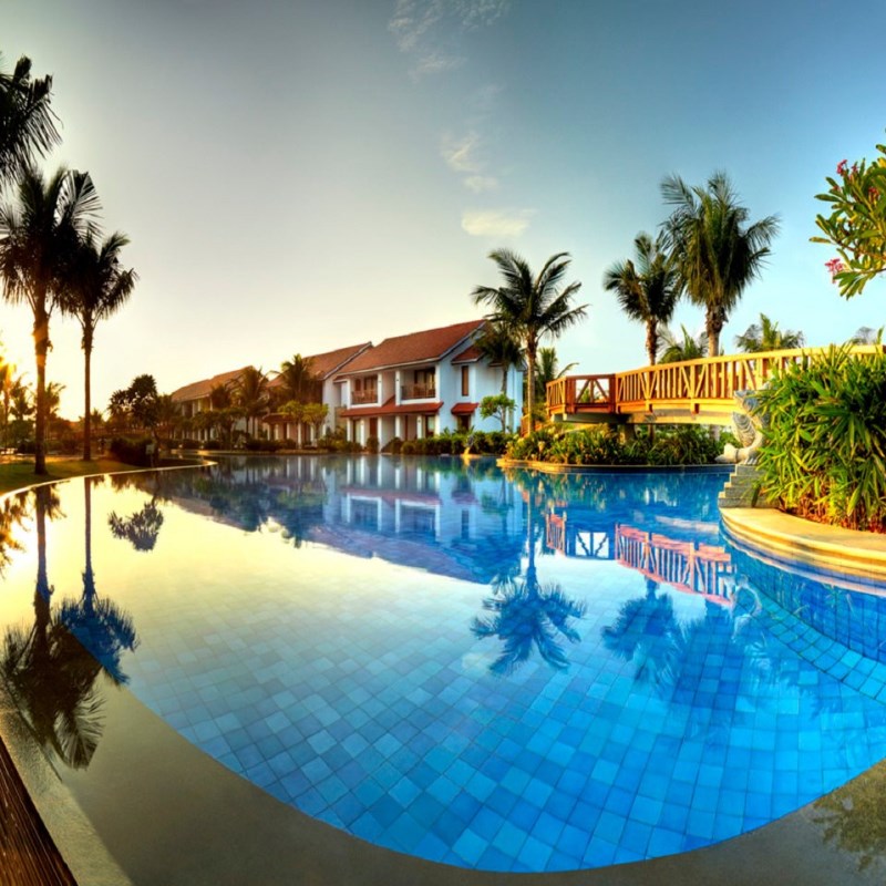 Radisson Blu Temple Bay Resort, Mamallapuram Swimming Pool
