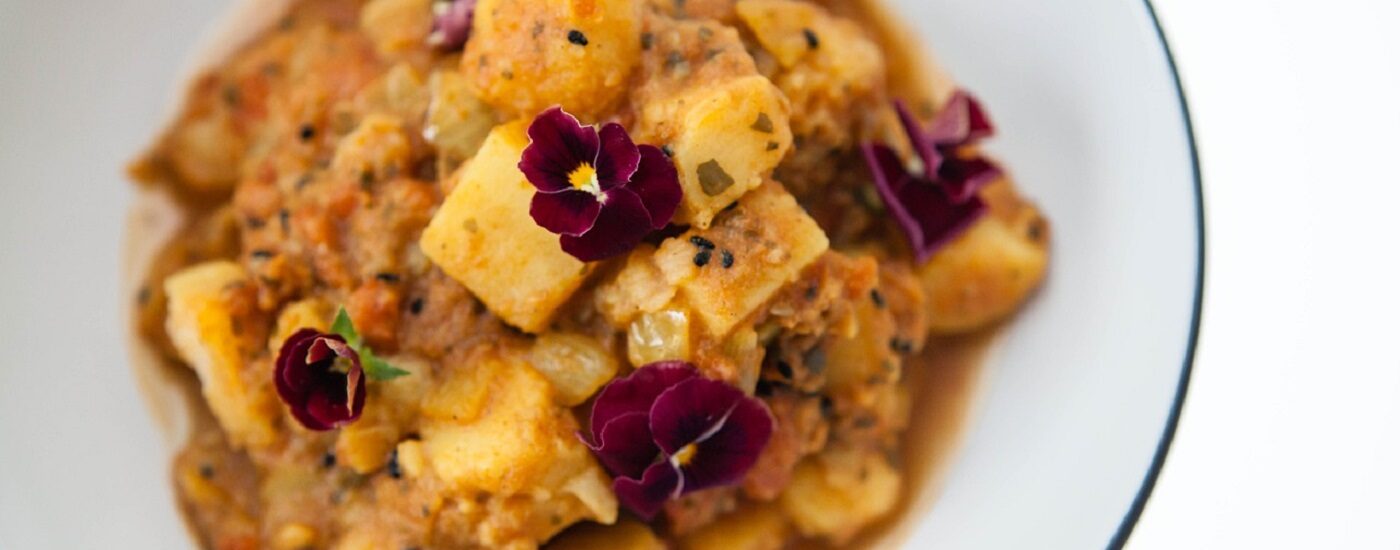 Vegan Dishes in India - Potato vegan curry
