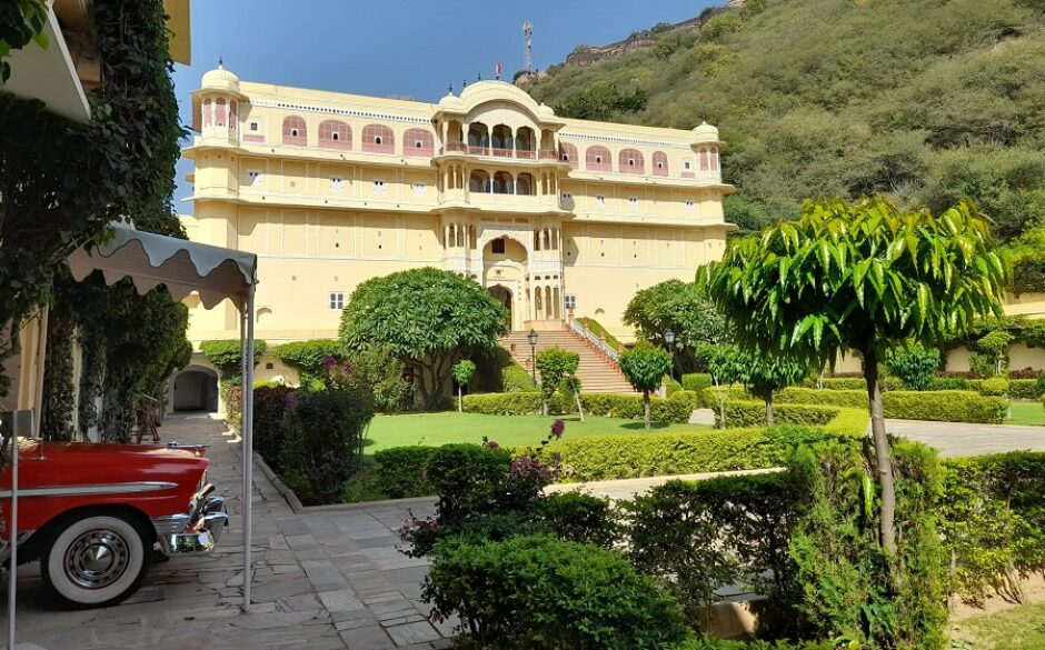 Samode Haveli - vintage car