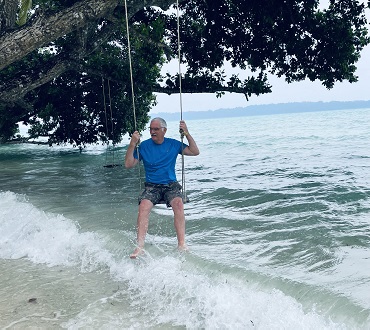 Andaman holiday - Bob on swing