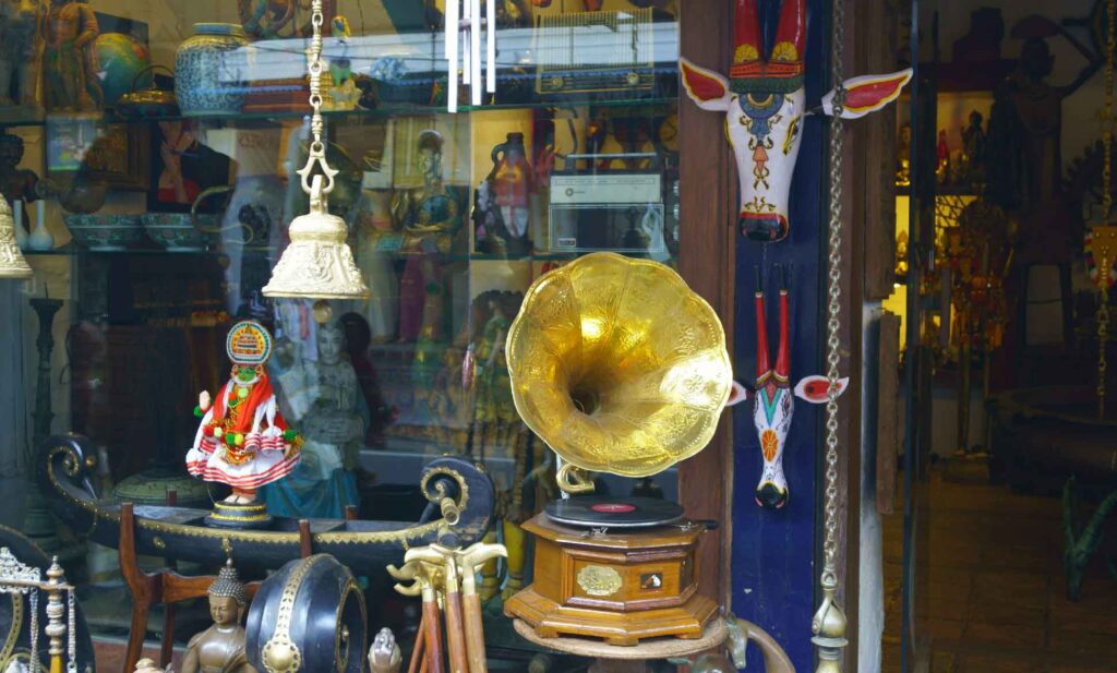 Shopping in Jew Street, Cochin (Kochi), Kerala
