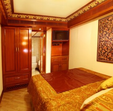 Maharajas Express Suite bedroom 1